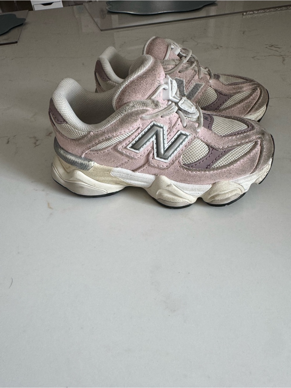 New Balance Kids 9060 Sneakers size 9.5